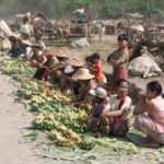 Marche de Nampan-Lac Inle-Birmanie-2004