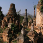 Ruines de stupas-ShweIndein-Birmanie-2004